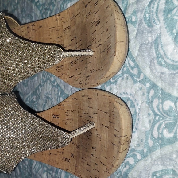 White Mountain All Good Wedge Sandals - Picture 3 of 9